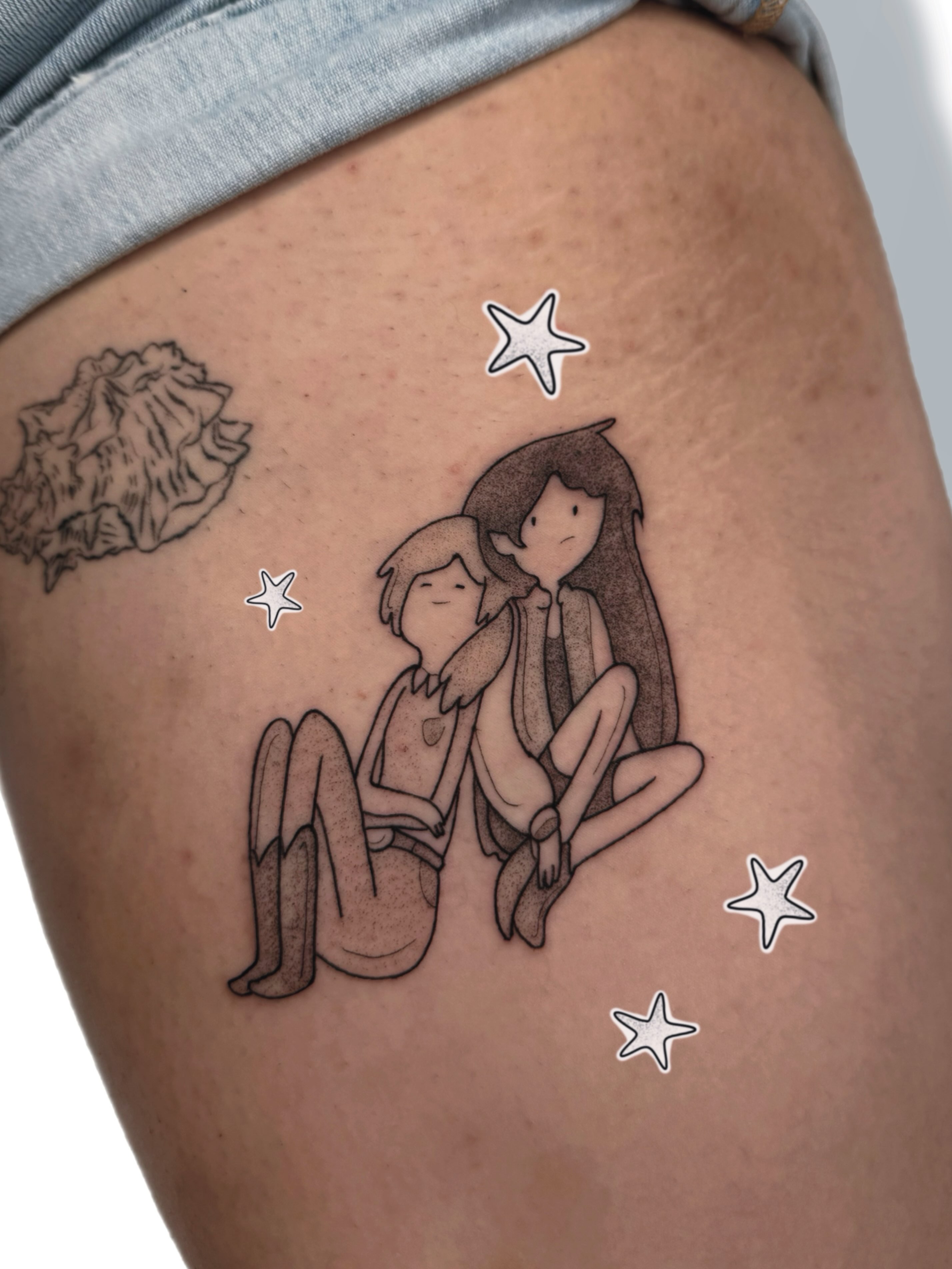 Couple and stars black and grey tattoo on the thigh by Jules ๐โโฌ, Chicago, Illinois