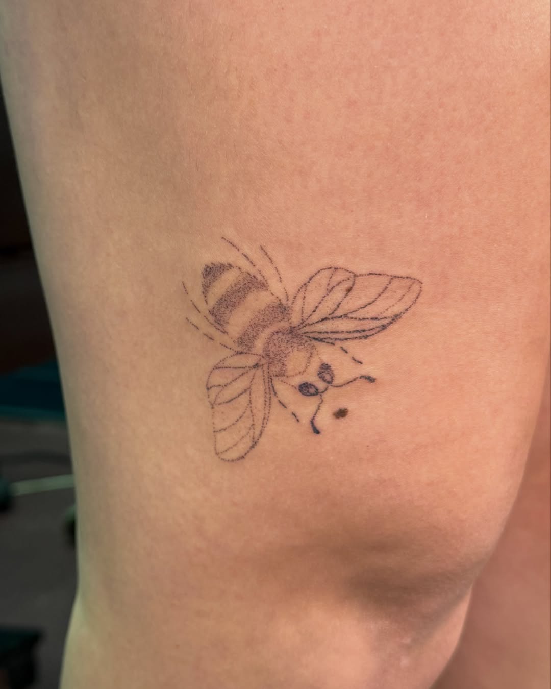 Tattoo by @babybeartattoos β dotwork