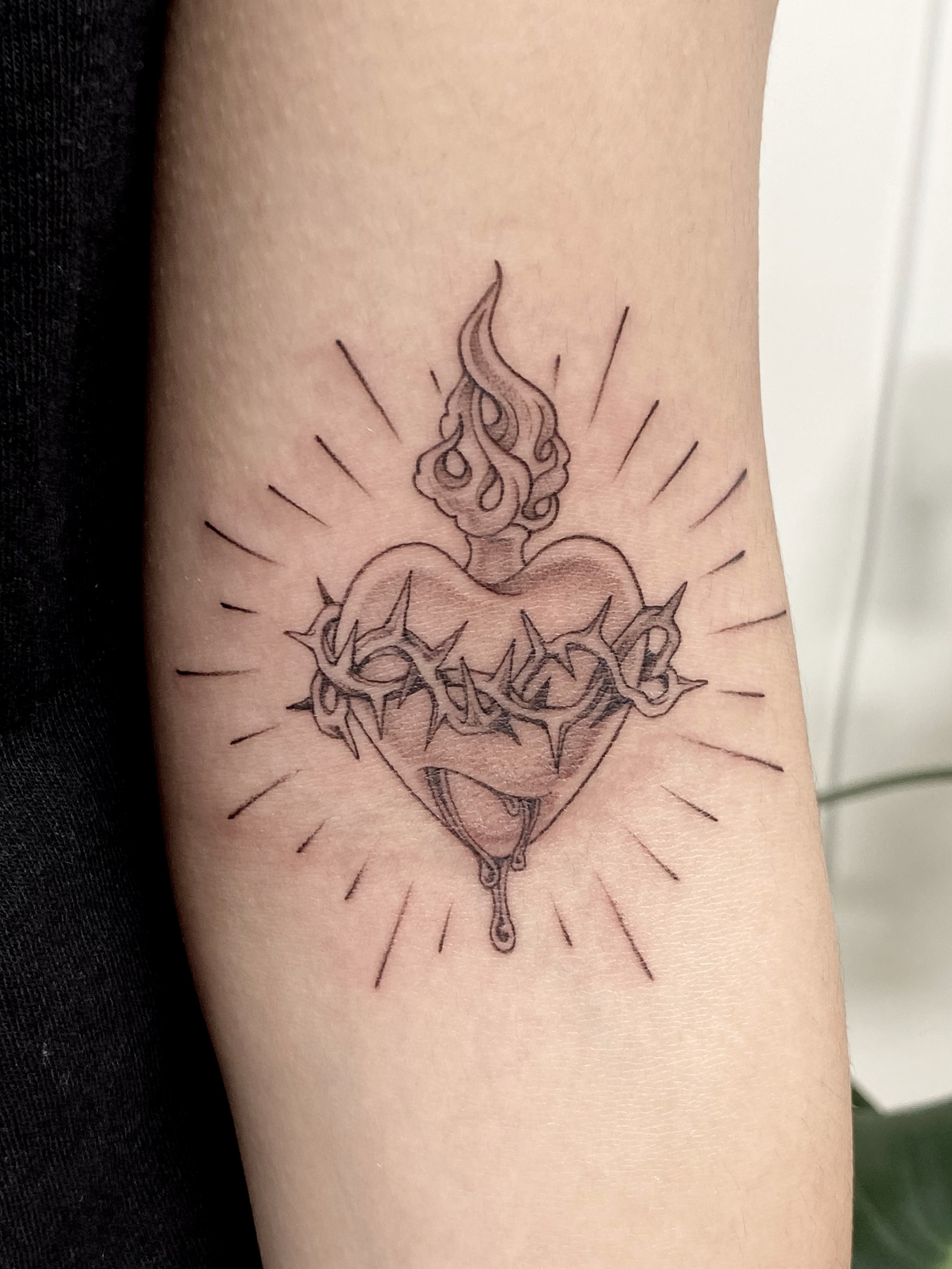 Tattoo by @pukeonmemilo — black_and_grey