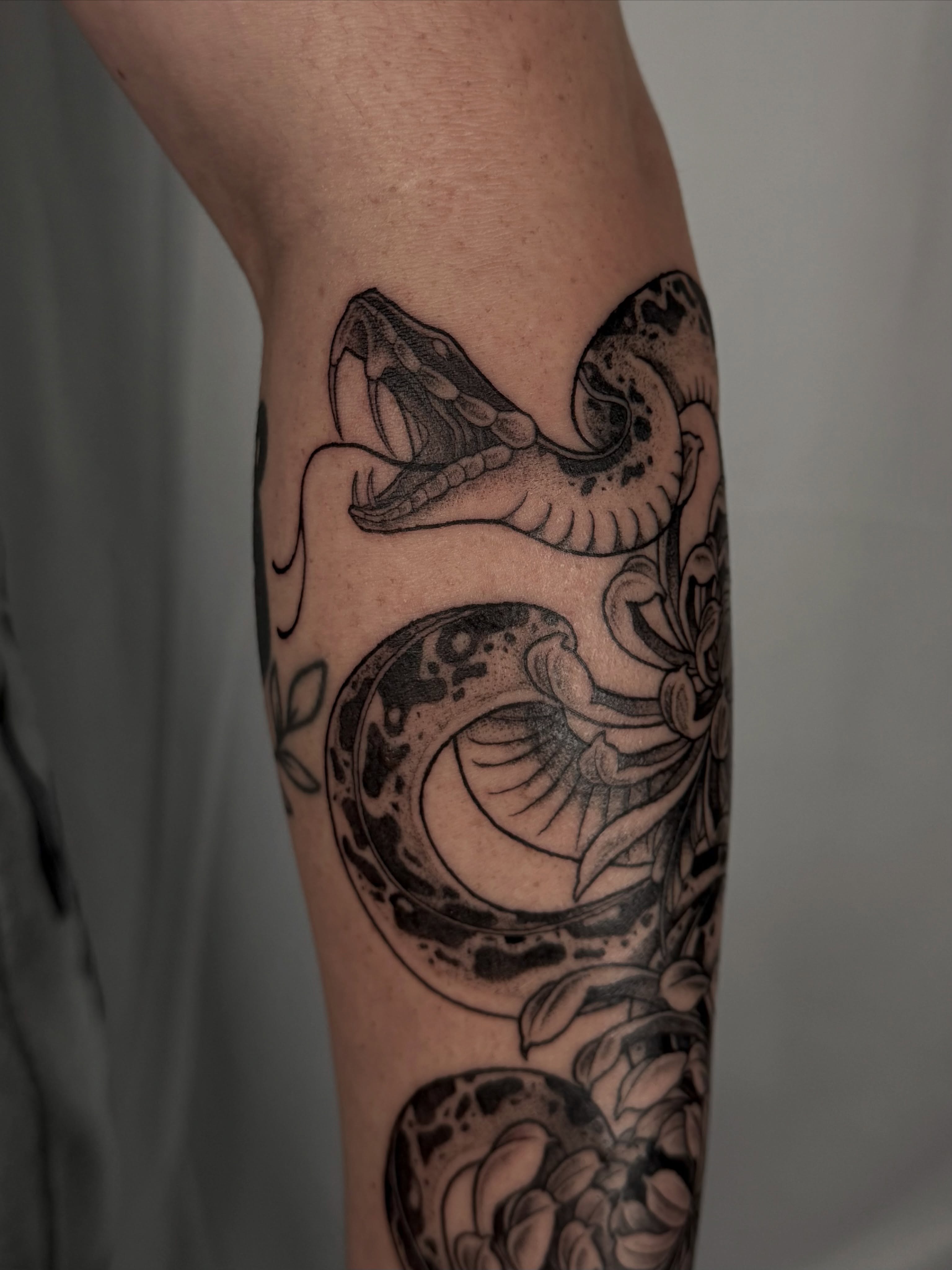 Tattoo by @porcelain_tats โ black_and_grey, realism