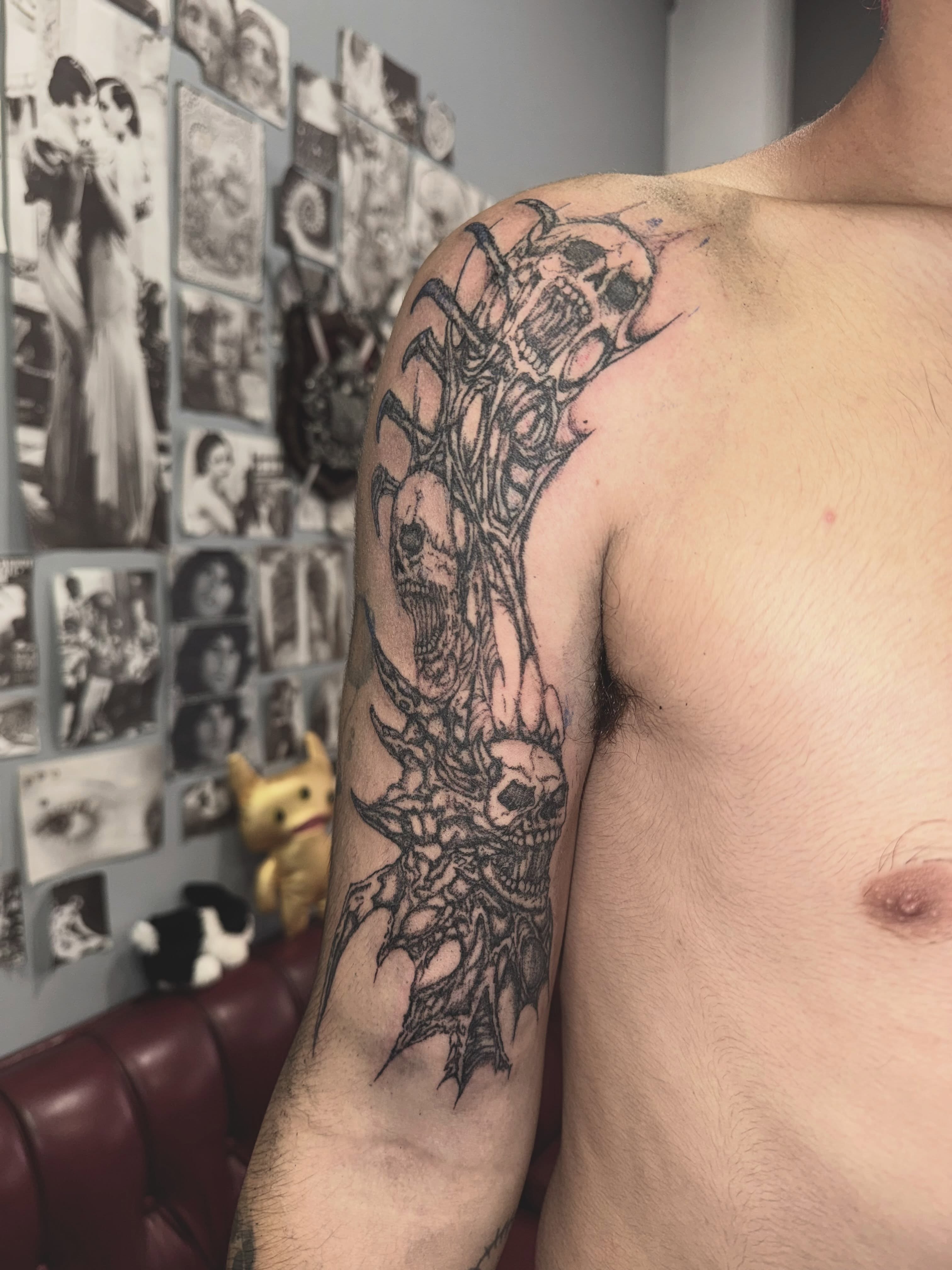 Tattoo by @sangresuciia — black_and_grey, dark_realism
