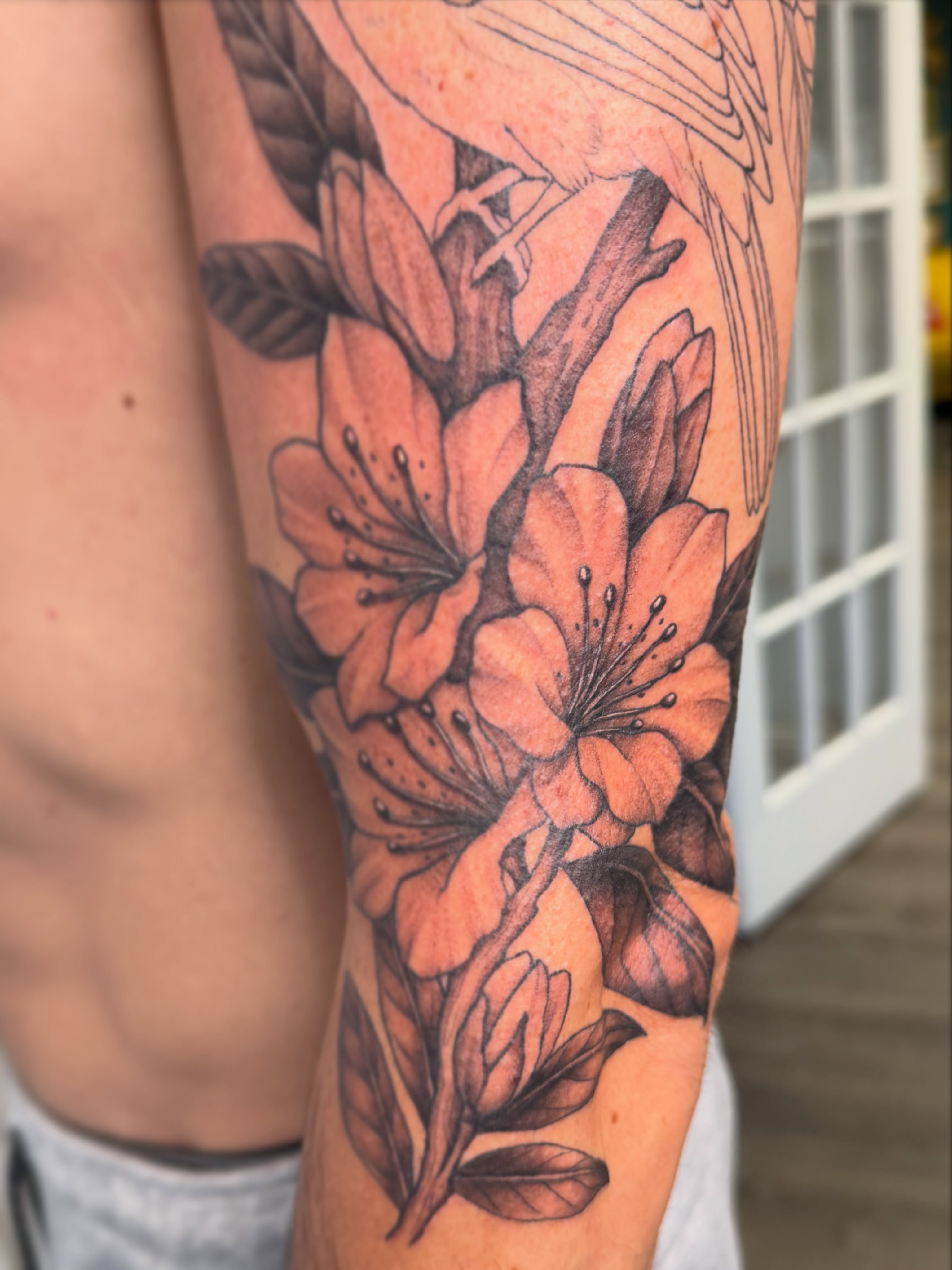 Tattoo by @alexxtattoos — black_and_grey