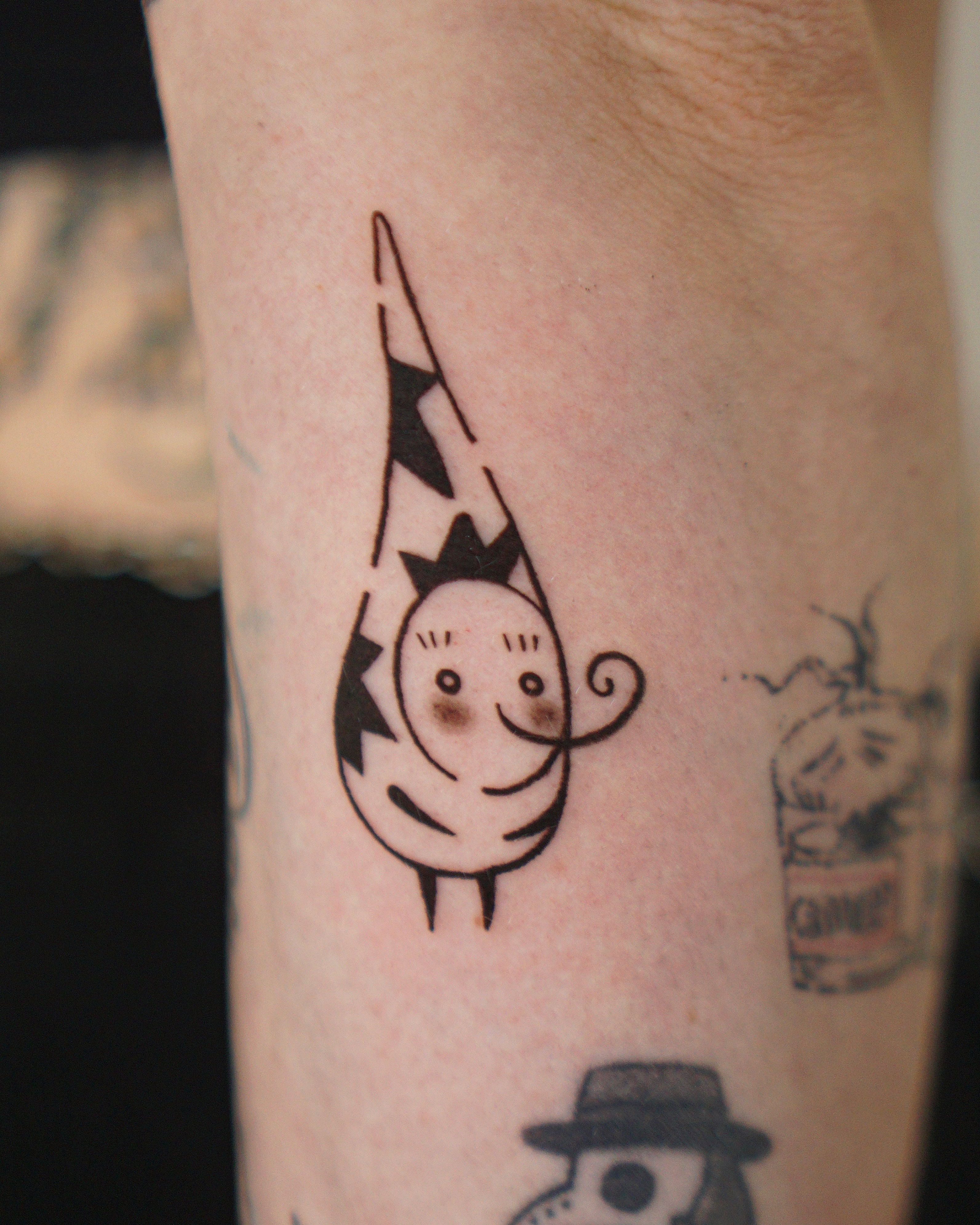Tattoo by @mil_ink_ — minimalist