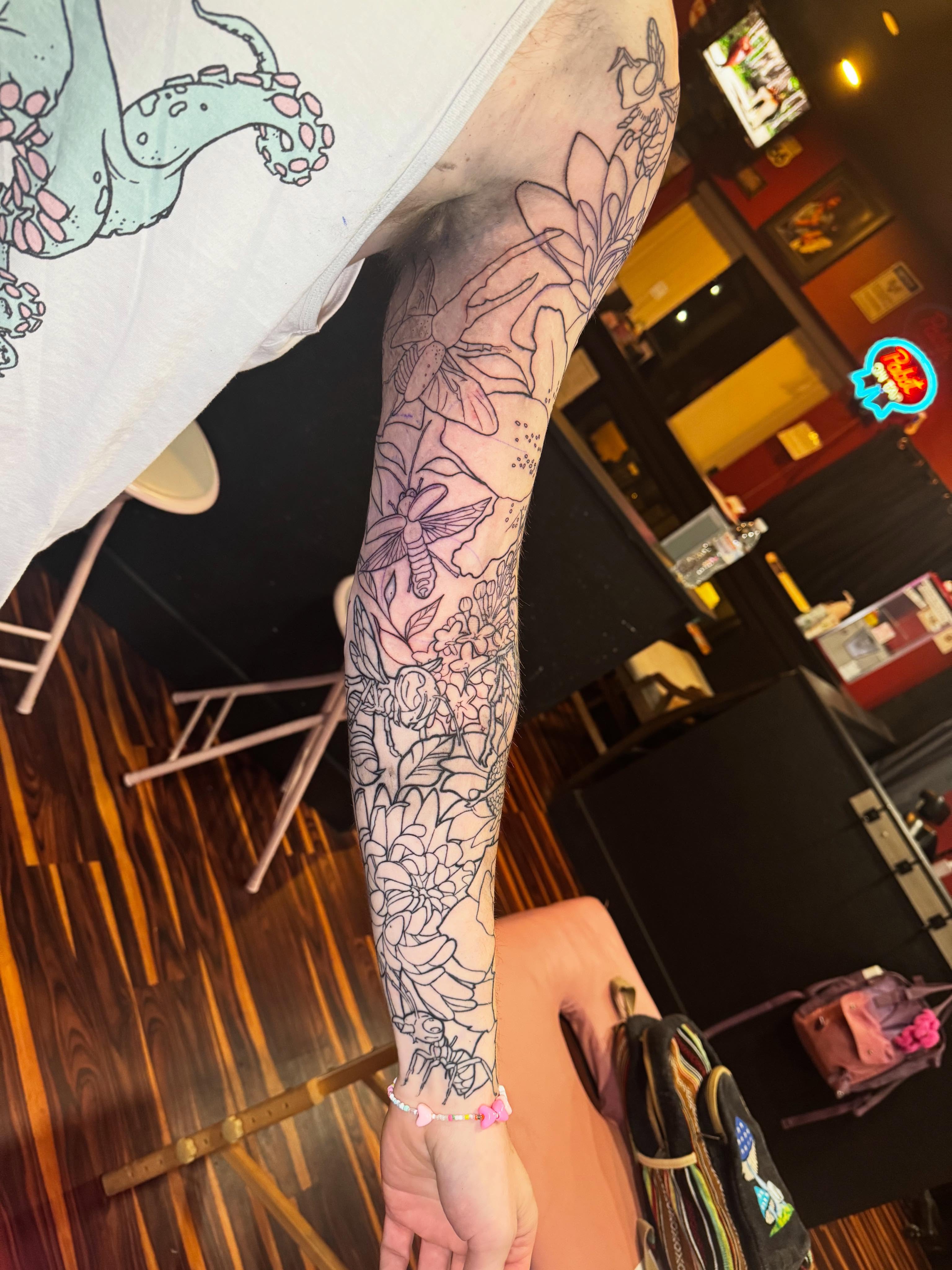 Tattoo by @boogaharts — fine_line, dotwork