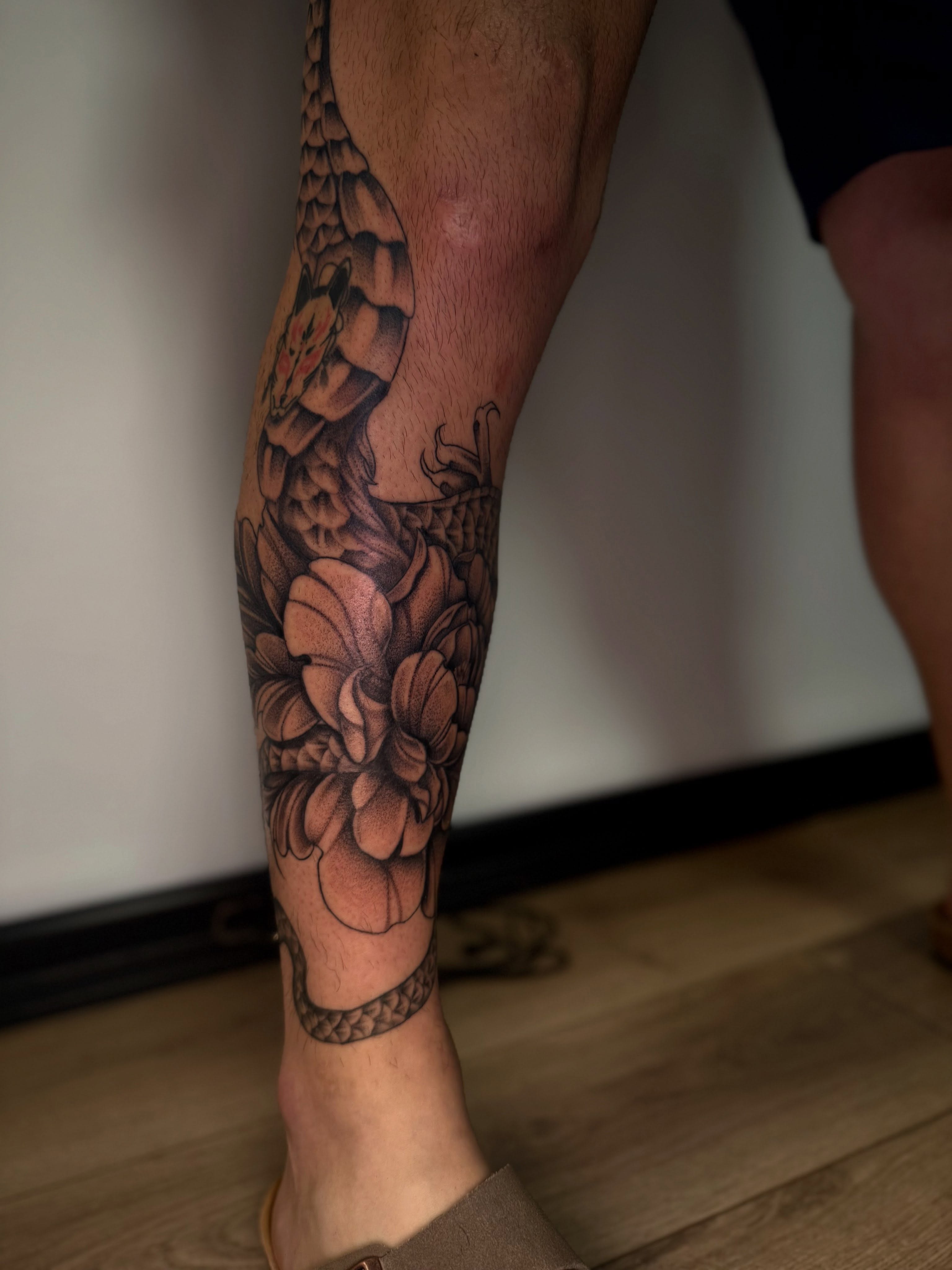 Tattoo by @causedonuts — black_and_grey
