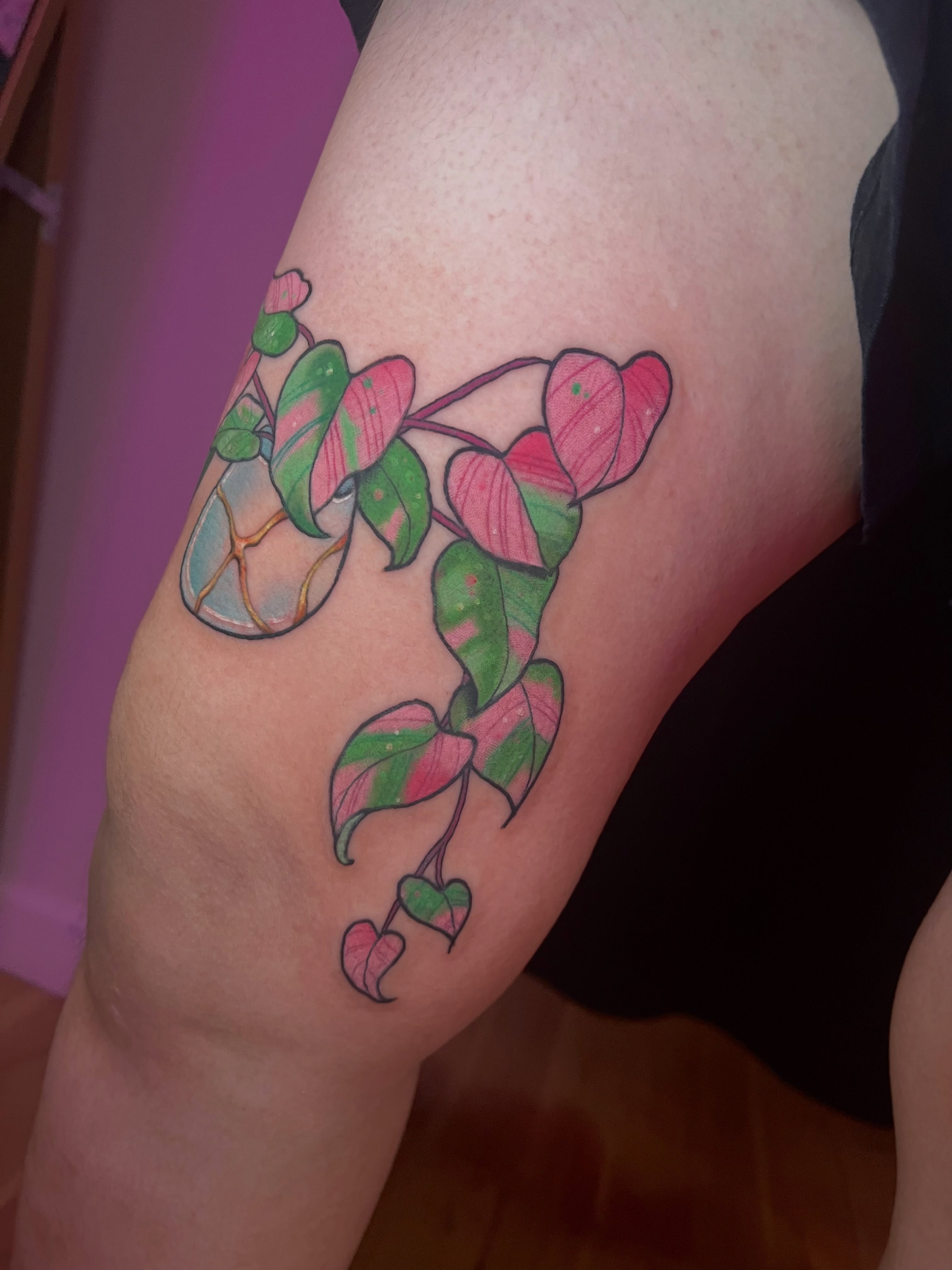 Ivy plant new school tattoo on the thigh by jessica valentine