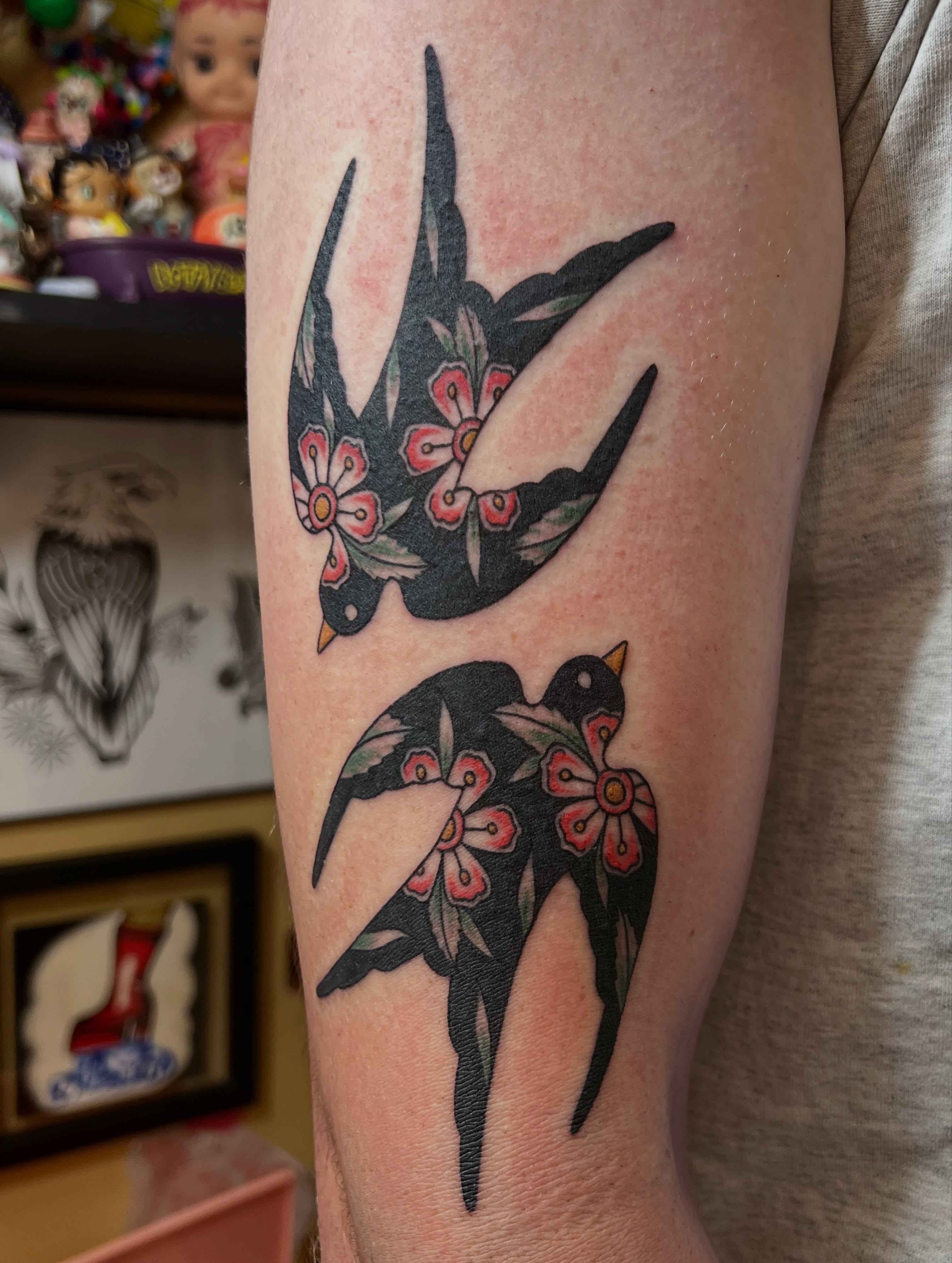 Tattoo by @queenetattoos — american_traditional