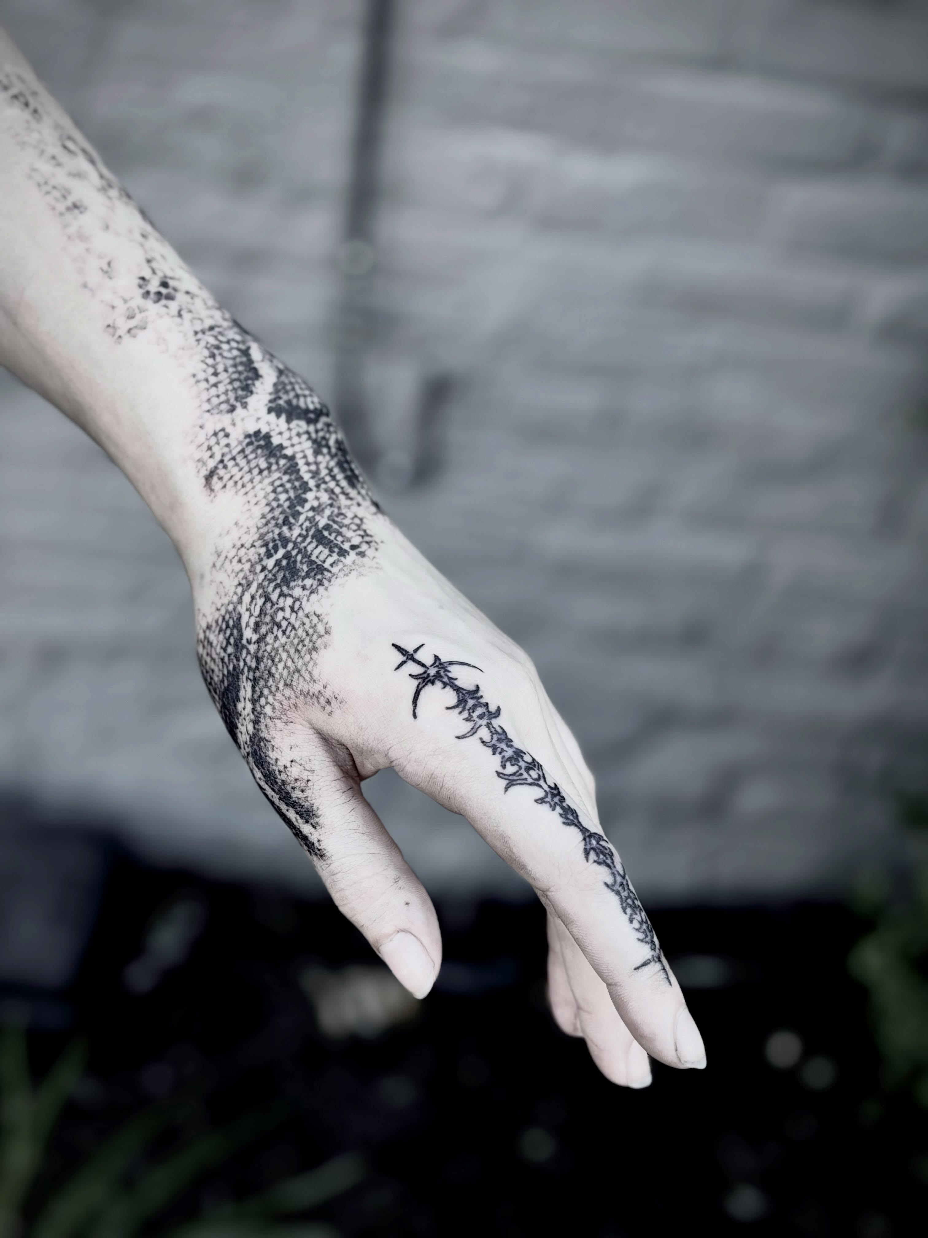 Tattoo by @cold.feet.ttt β black_and_grey