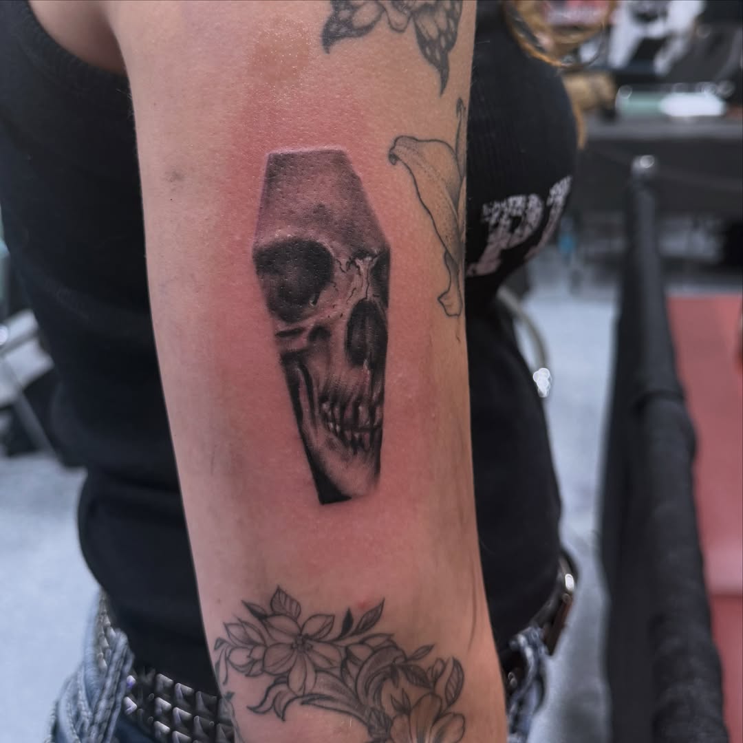 Tattoo by @artebylilricky — black_and_grey, realism