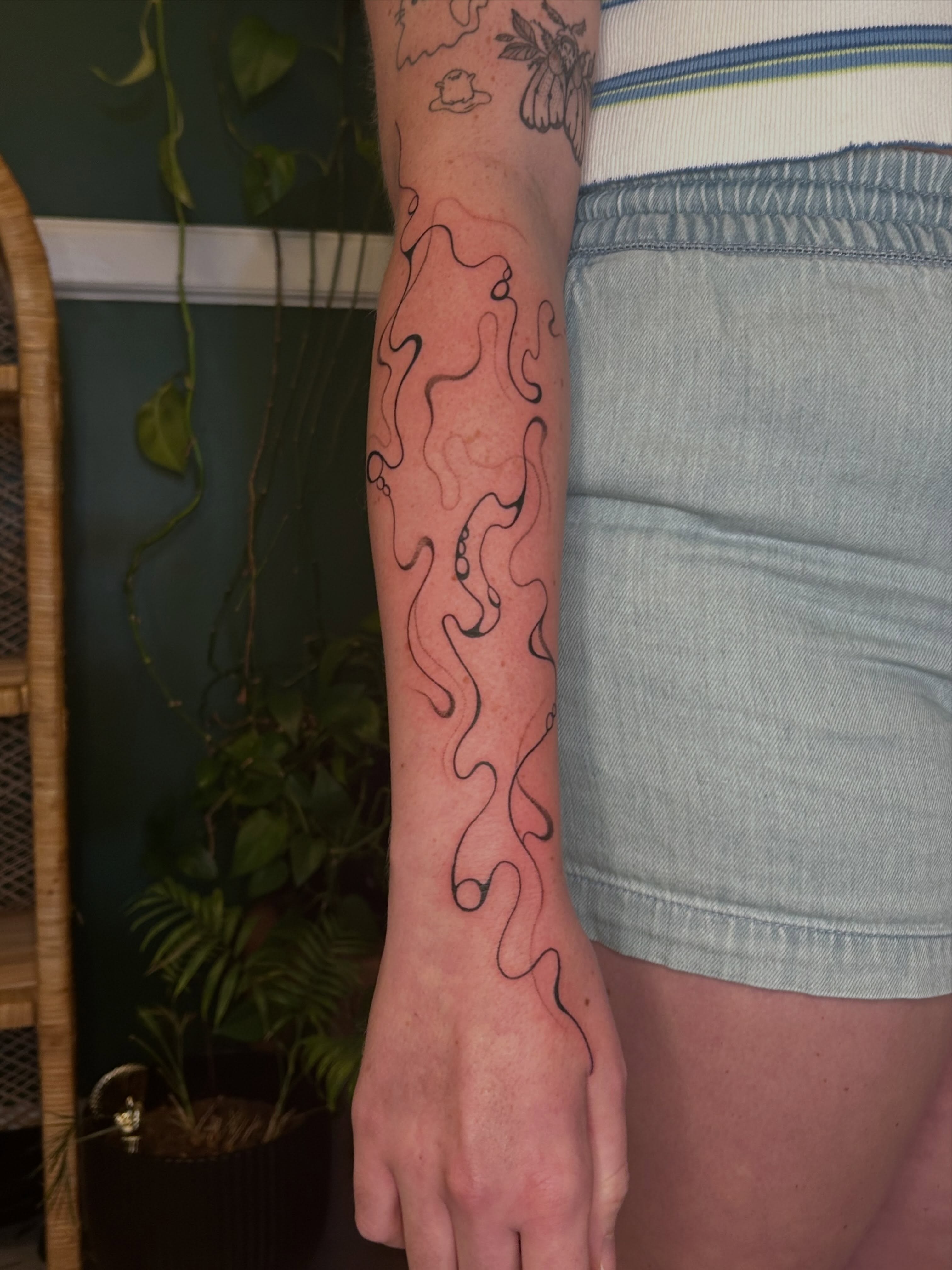 Tattoo by @sofiasparklez โ black_and_grey