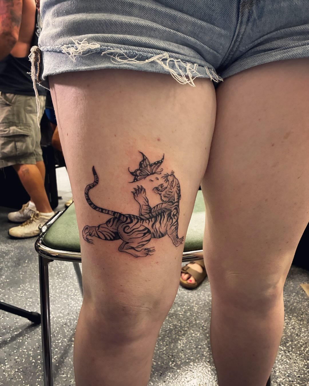 Tattoo by @unobhmg — black_and_grey